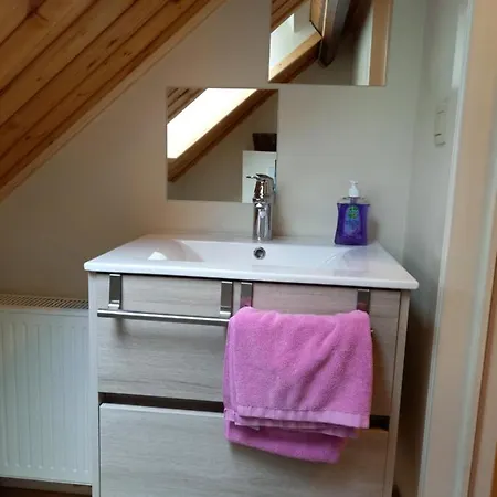 民宿 Maison Ch 4 Proche Gare Charleroi-Sud Et Aeroport Bxl Sud 沙勒罗瓦