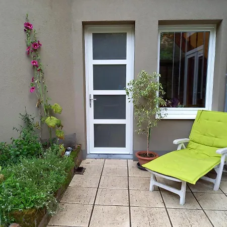 Maison Ch 4 Proche Gare Charleroi-Sud Et Aeroport Bxl Sud 民宿