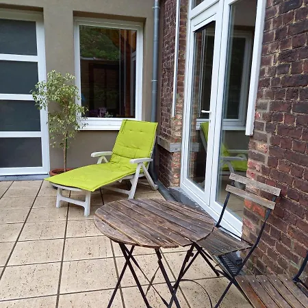 Maison Ch 4 Proche Gare Charleroi-Sud Et Aeroport Bxl Sud 民宿 *